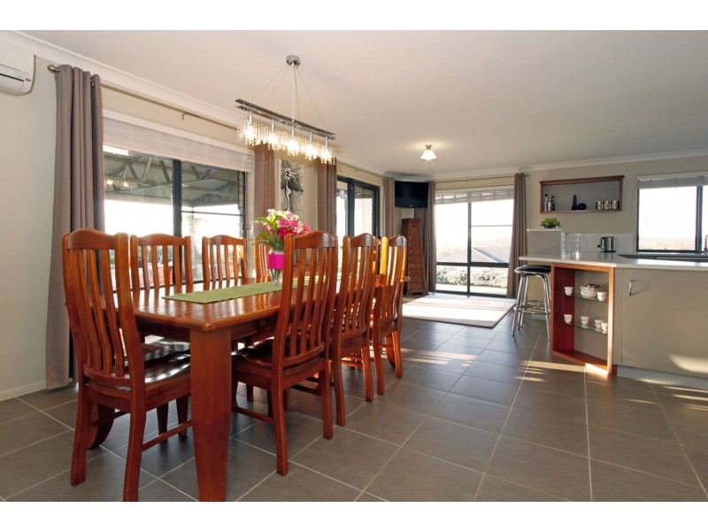 11 Edwin Street, Westbrook QLD 4350