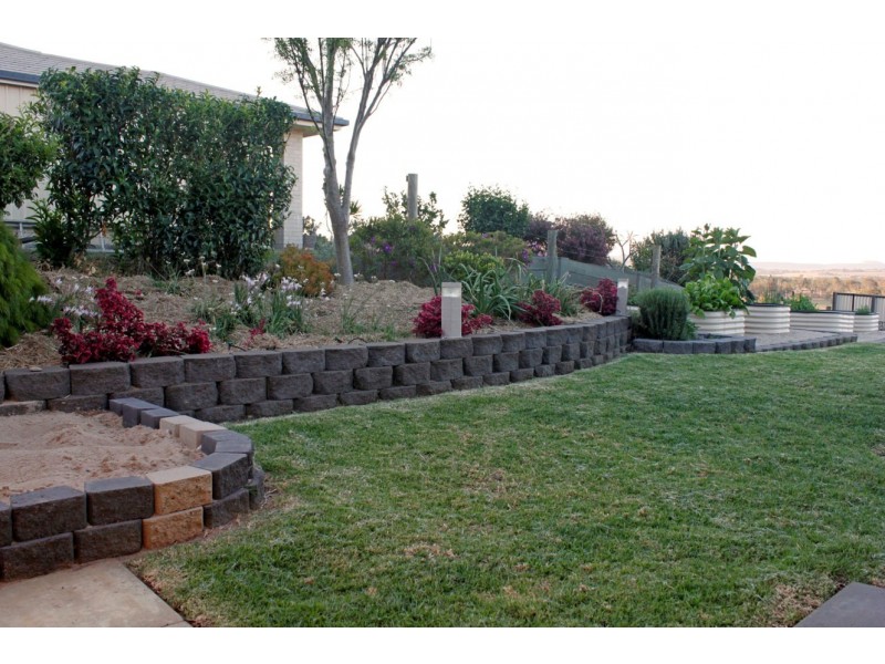 11 Edwin Street, Westbrook QLD 4350