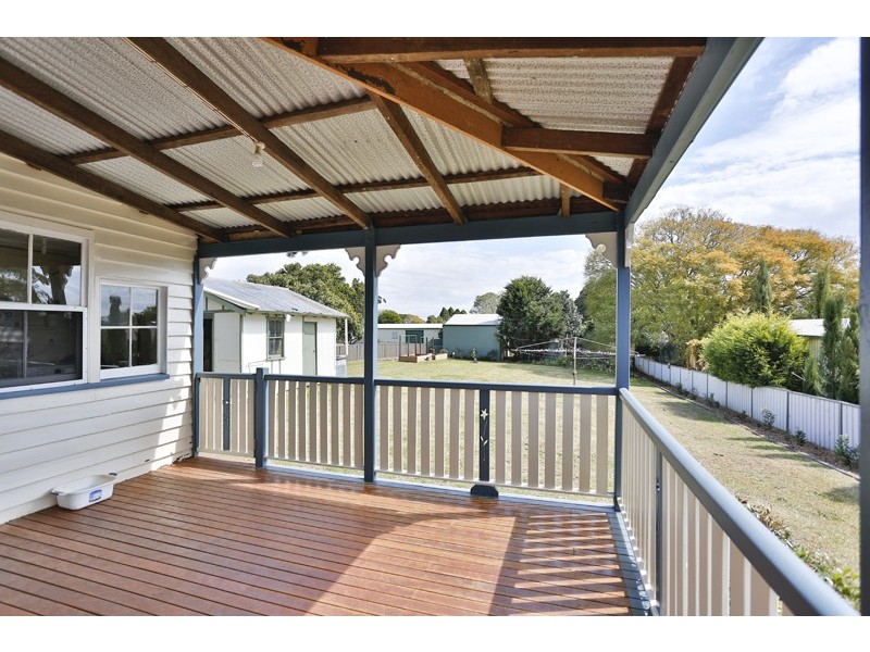 253 Geddes Street, Centenary Heights QLD 4350