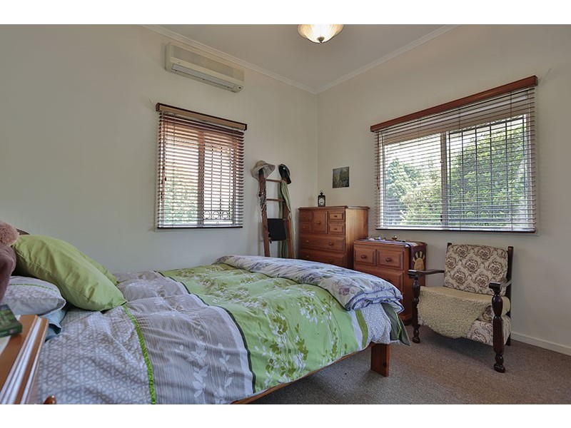 4 George Street, East Toowoomba QLD 4350