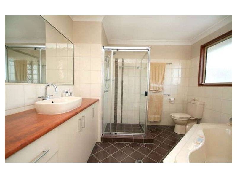 3 Jutsum Street, Middle Ridge QLD 4350