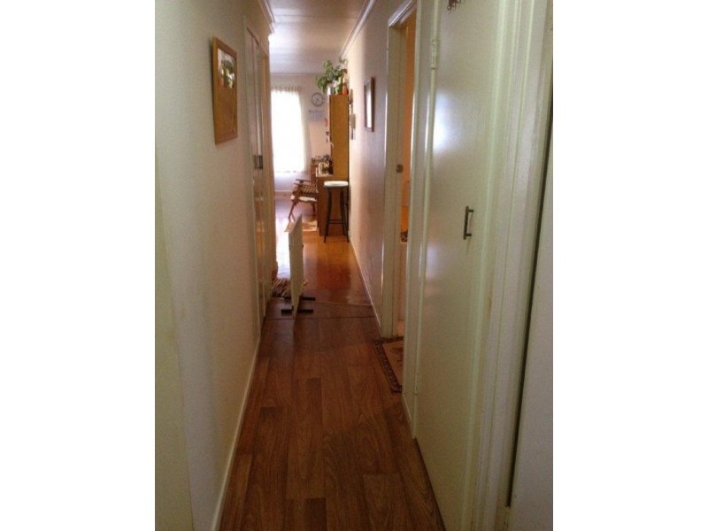 5 Sampson Street, Wilsonton QLD 4350