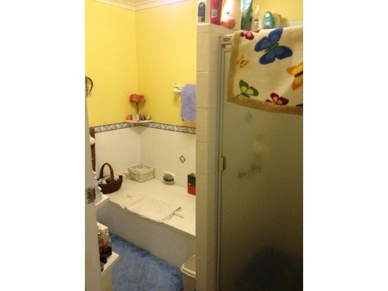 5 Sampson Street, Wilsonton QLD 4350