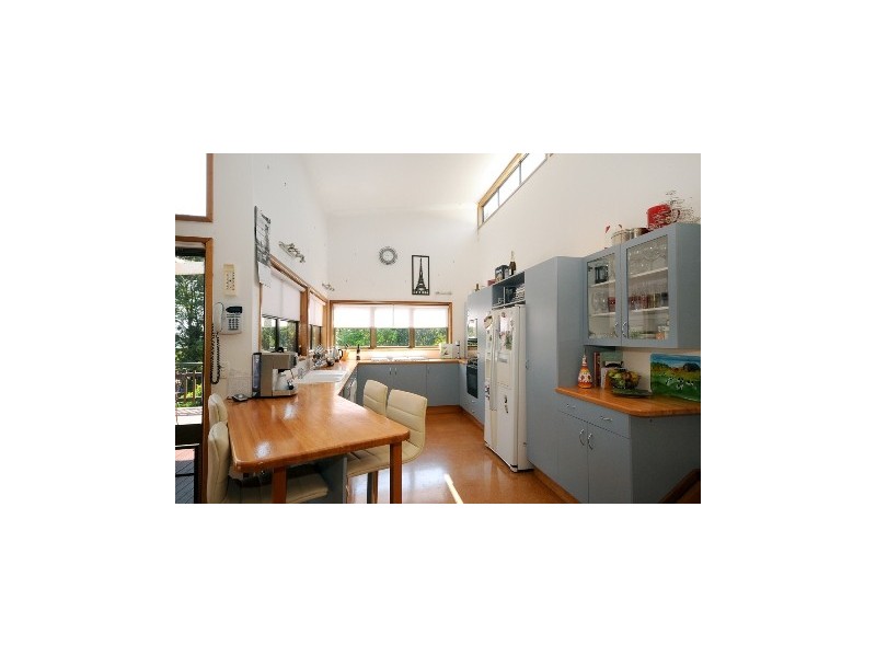 24 Murphys Creek Road, Blue Mountain Heights QLD 4350