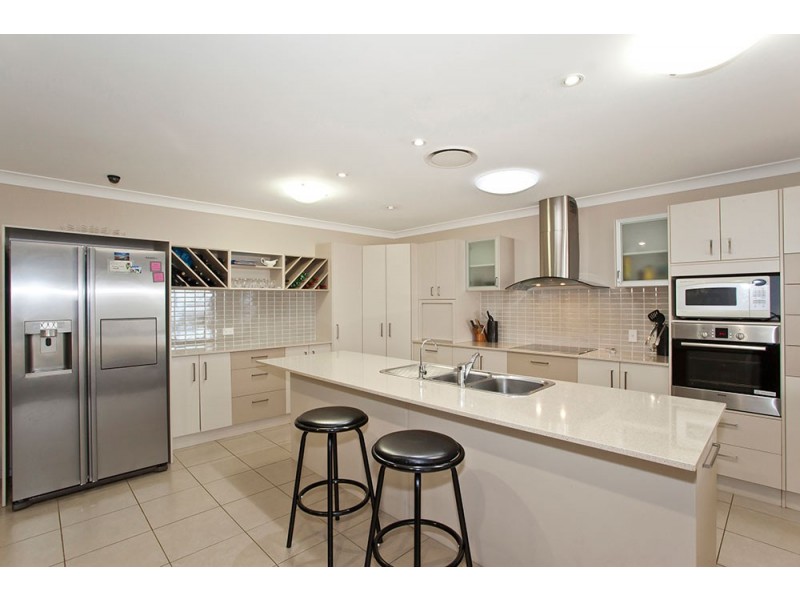 32 Bunya View Drive, Highfields QLD 4352