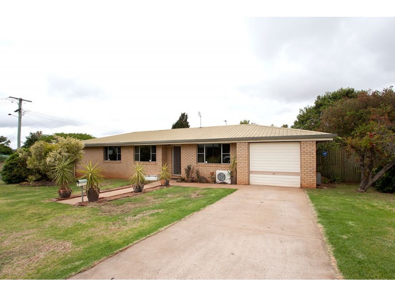 34 Seppelt Street, Wilsonton Heights QLD 4350