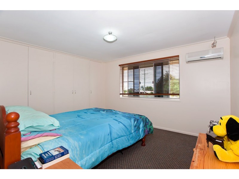 34 Seppelt Street, Wilsonton Heights QLD 4350