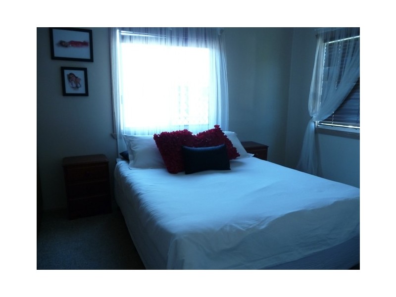 126 Stuart Street, Mount Lofty QLD 4350