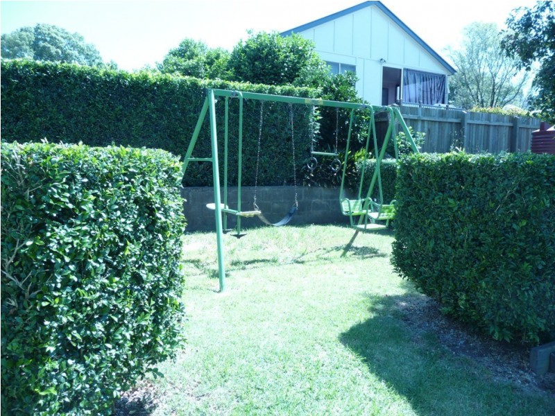 126 Stuart Street, Mount Lofty QLD 4350