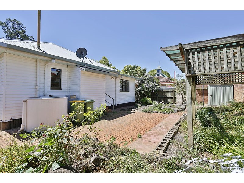 8 Campbell Street, East Toowoomba QLD 4350