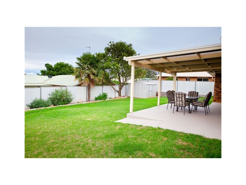 29 Lorraine Crescent, Centenary Heights QLD 4350