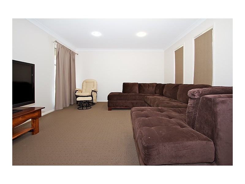 34 Sommariva Street, Westbrook QLD 4350