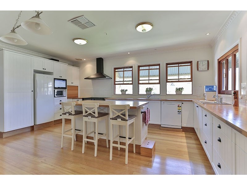 32 Goombungee Road, Kingsthorpe QLD 4400