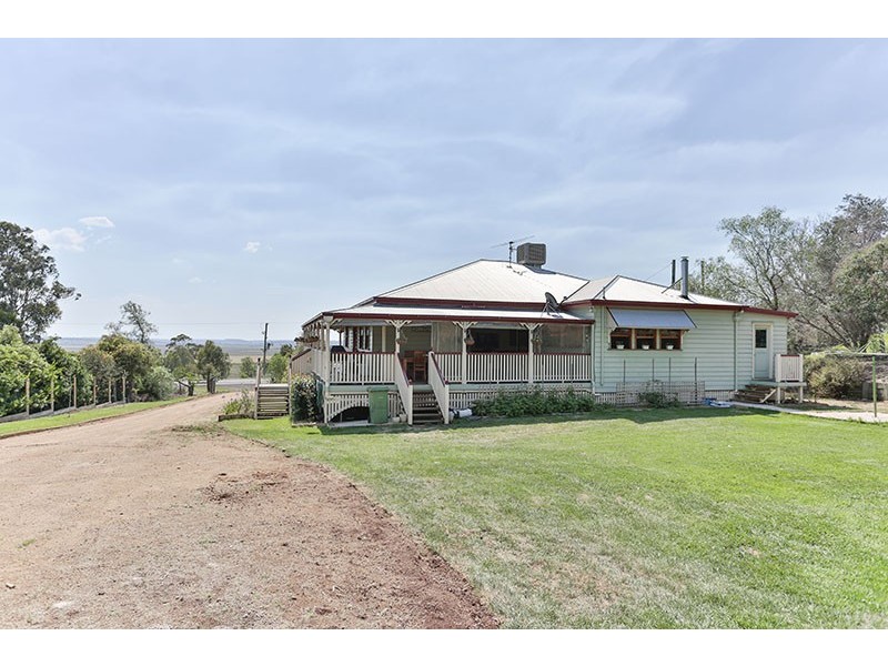 32 Goombungee Road, Kingsthorpe QLD 4400