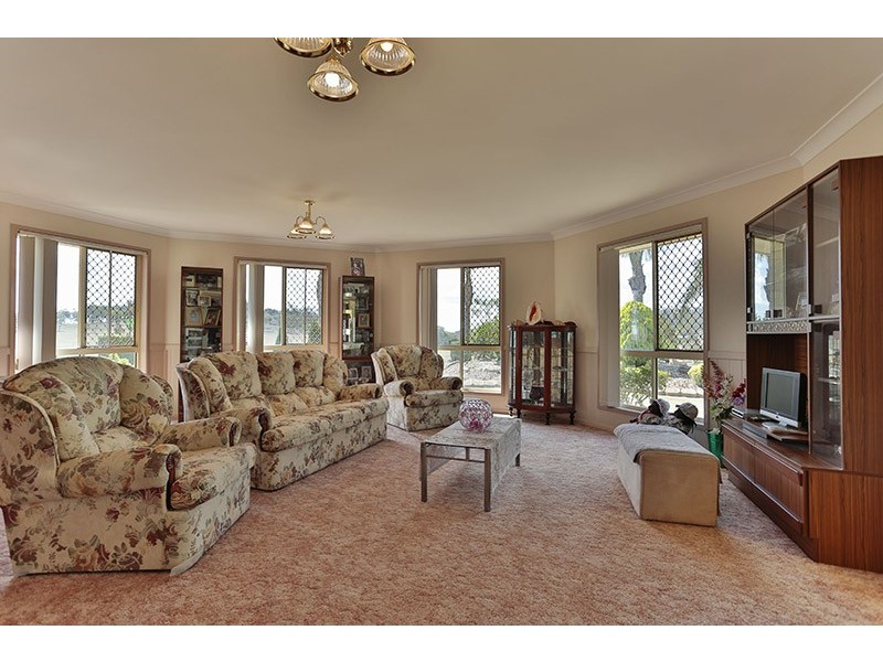 22 Harvey Road, Glenvale QLD 4350