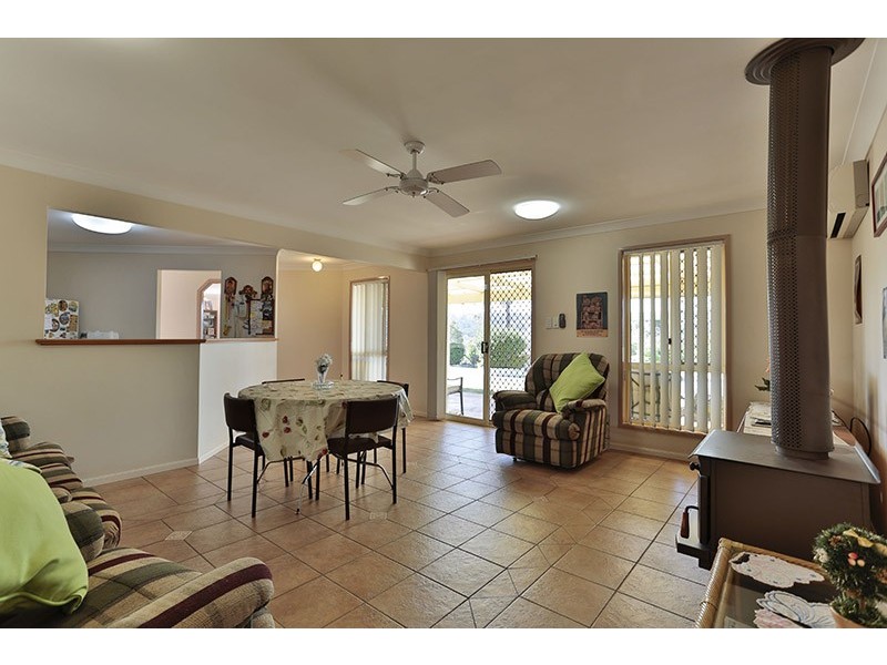 22 Harvey Road, Glenvale QLD 4350