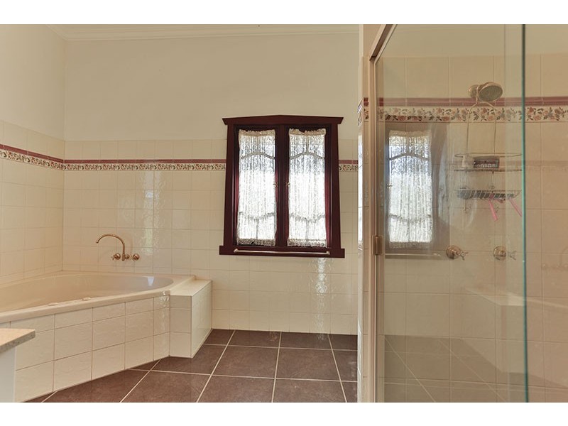 164 Taylor Street, Newtown QLD 4350