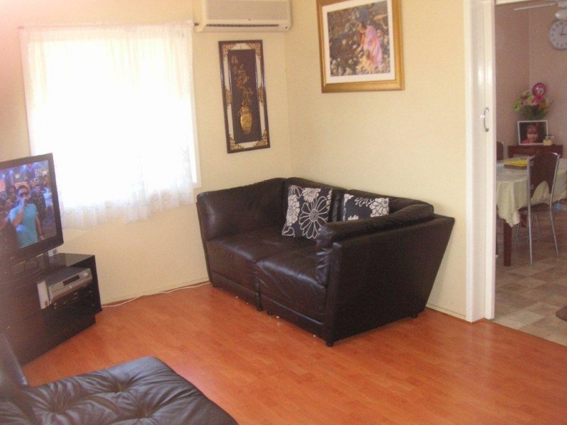 28 Tara Street, Wilsonton QLD 4350