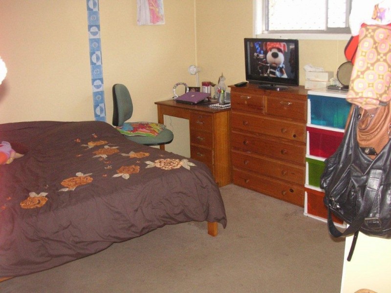 28 Tara Street, Wilsonton QLD 4350