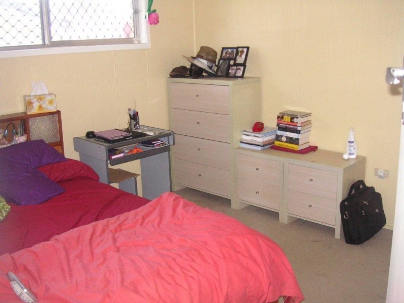 28 Tara Street, Wilsonton QLD 4350