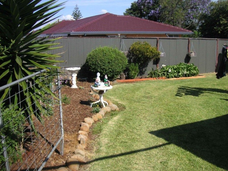 28 Tara Street, Wilsonton QLD 4350