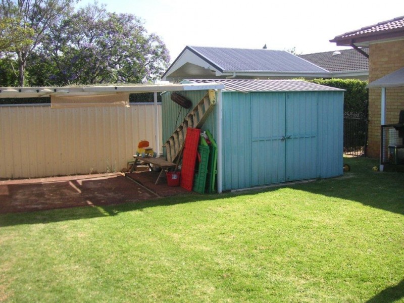 28 Tara Street, Wilsonton QLD 4350