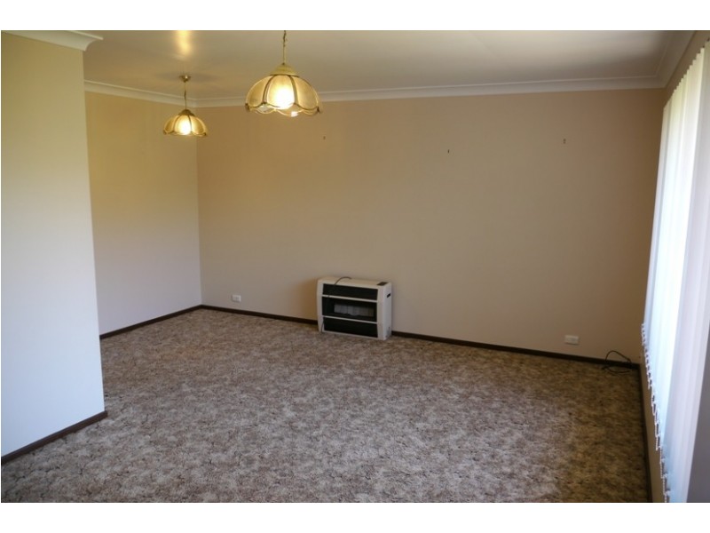 28 Matthews Street, Harristown QLD 4350