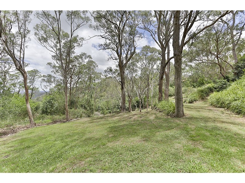 8 Panorama Crescent, Prince Henry Heights QLD 4350