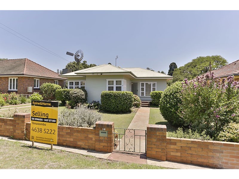 1B Wallace Street, Newtown QLD 4350