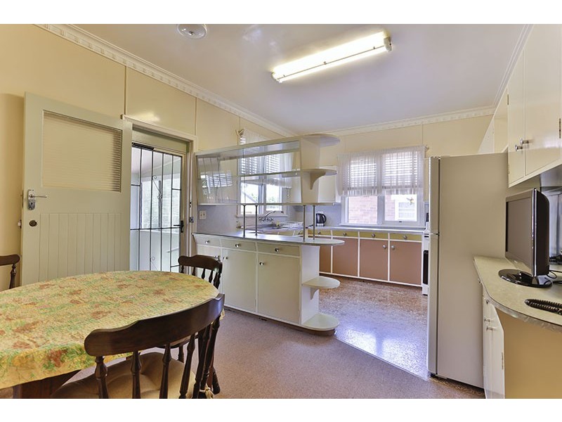 1B Wallace Street, Newtown QLD 4350