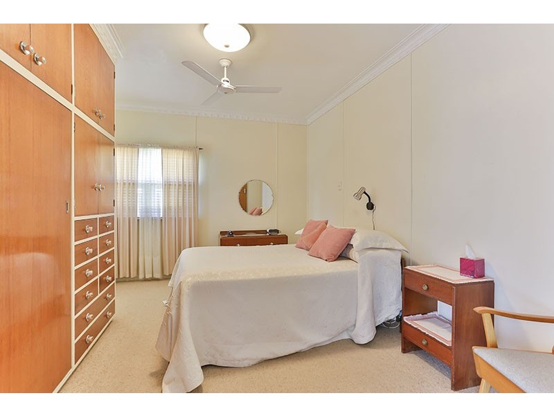 1B Wallace Street, Newtown QLD 4350