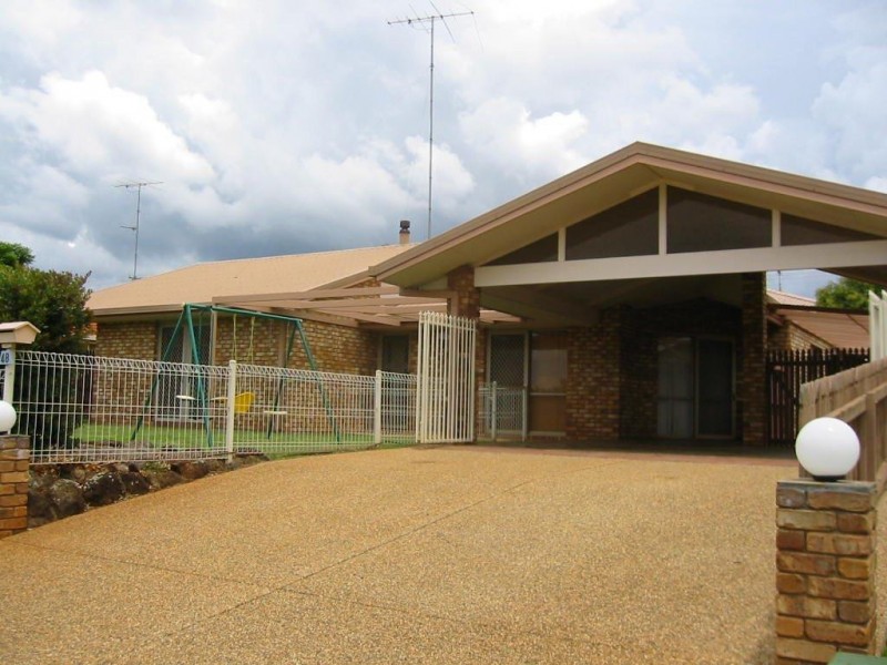 48 Lorraine Crescent, Centenary Heights QLD 4350