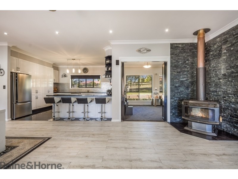 1 Tarranganda Court, Glenvale QLD 4350