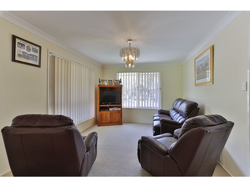 10 Windorah Close, Glenvale QLD 4350