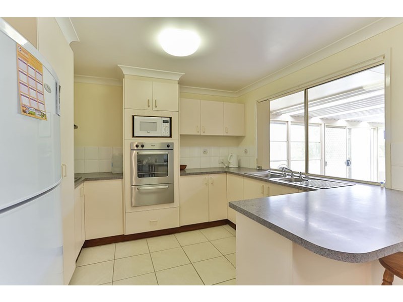 10 Windorah Close, Glenvale QLD 4350
