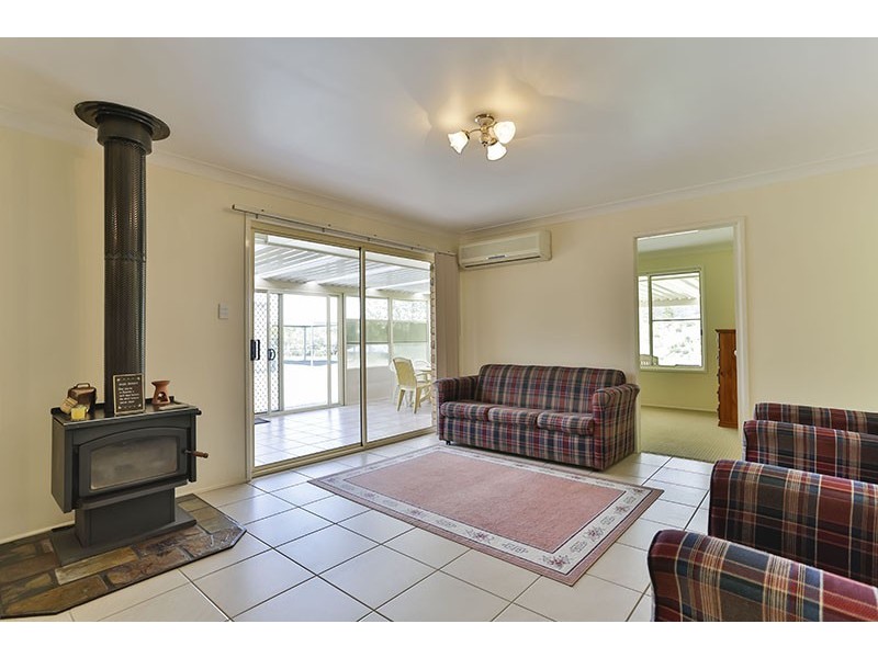 10 Windorah Close, Glenvale QLD 4350