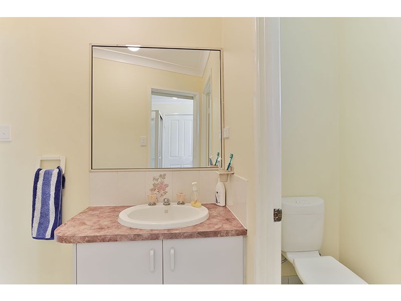 10 Windorah Close, Glenvale QLD 4350