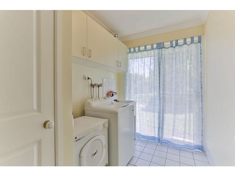 10 Windorah Close, Glenvale QLD 4350
