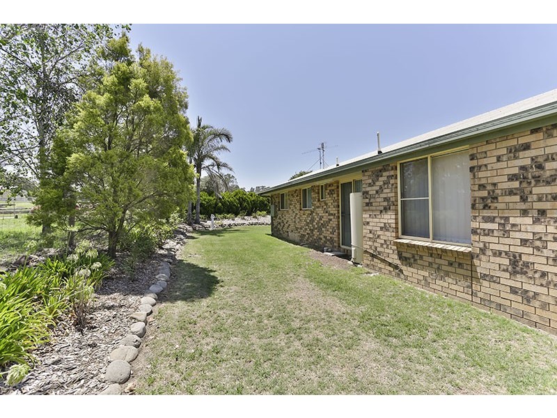 10 Windorah Close, Glenvale QLD 4350