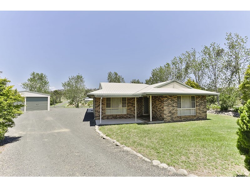 10 Windorah Close, Glenvale QLD 4350