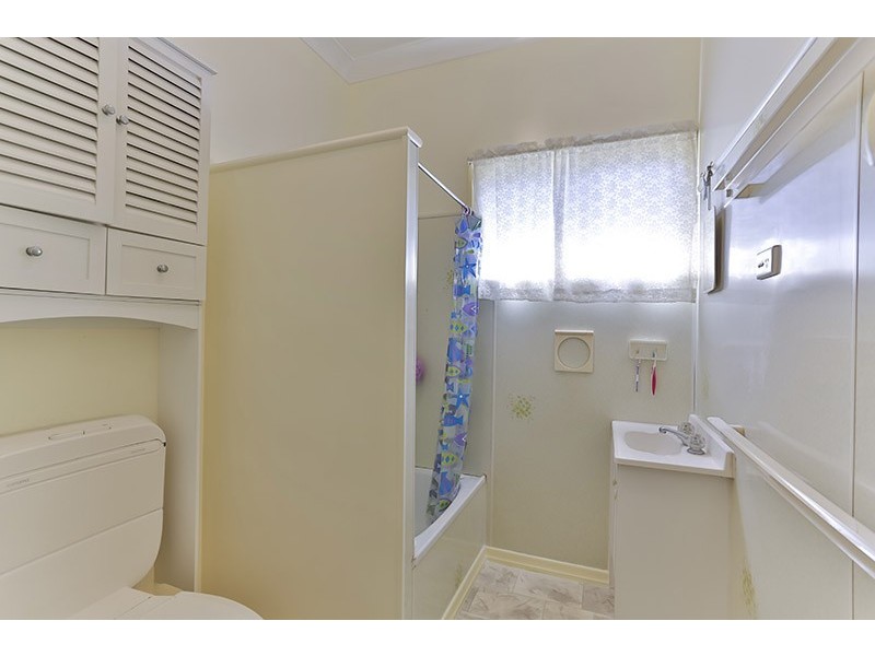 31 Welcombe Avenue, Rockville QLD 4350