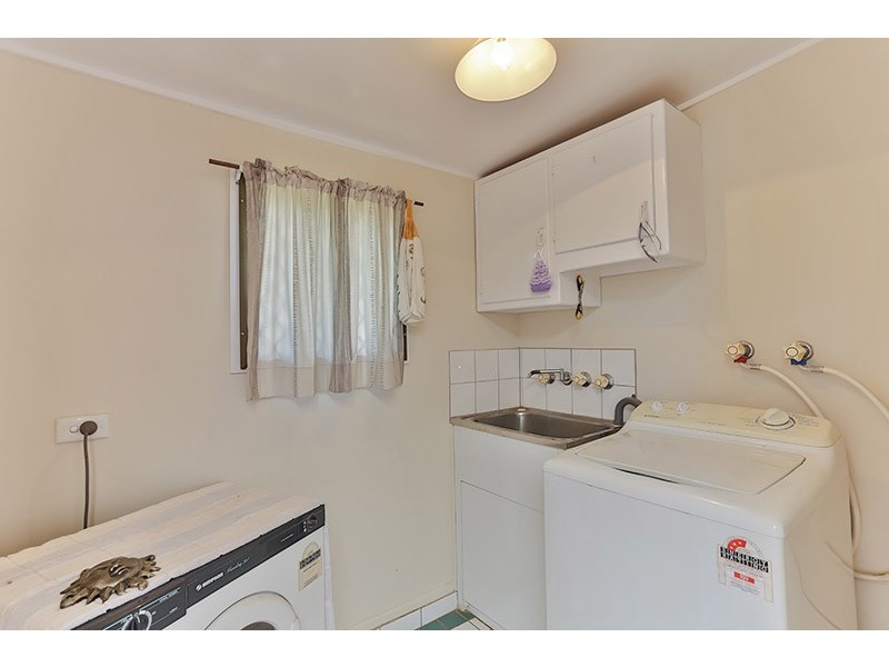 31 Welcombe Avenue, Rockville QLD 4350