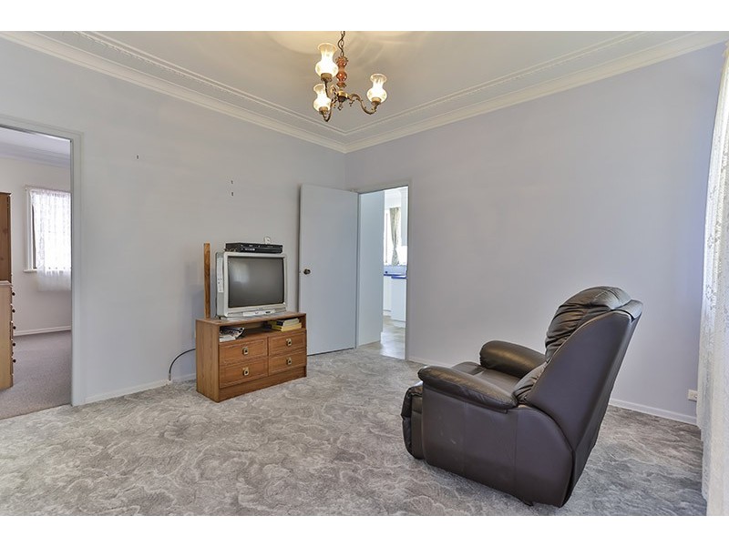 31 Welcombe Avenue, Rockville QLD 4350