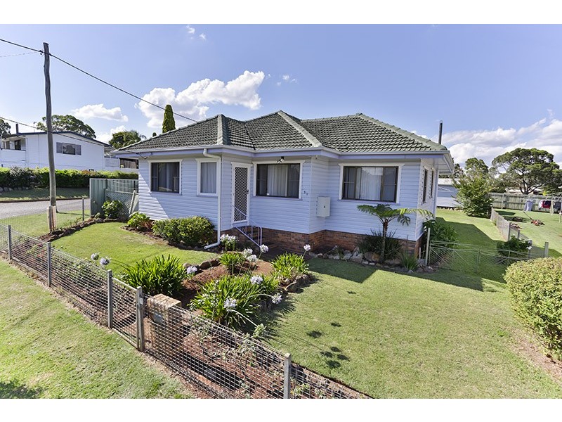 31 Welcombe Avenue, Rockville QLD 4350