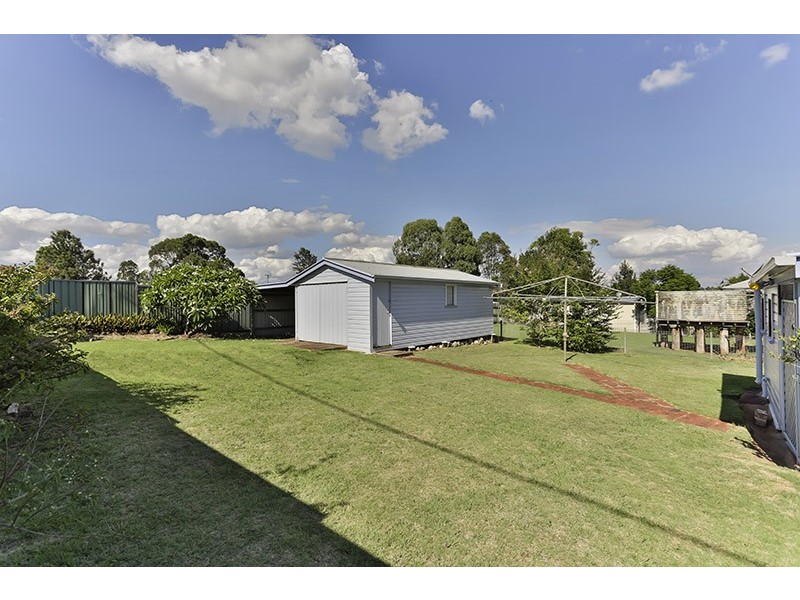 31 Welcombe Avenue, Rockville QLD 4350