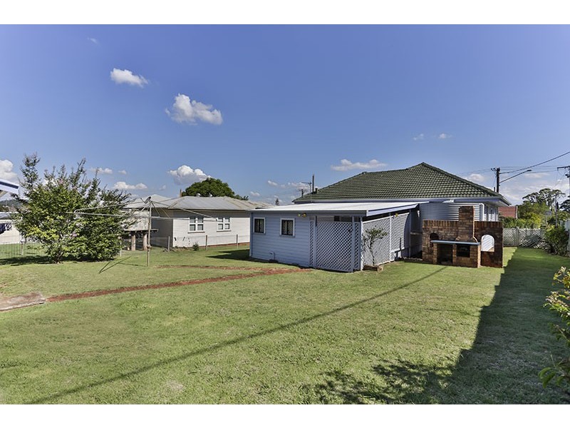 31 Welcombe Avenue, Rockville QLD 4350