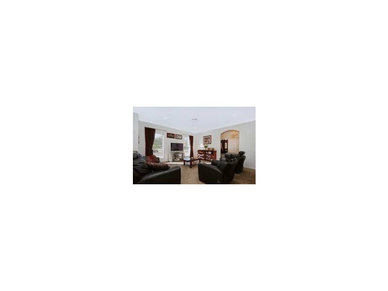 451 Mackenzie Street, Middle Ridge QLD 4350