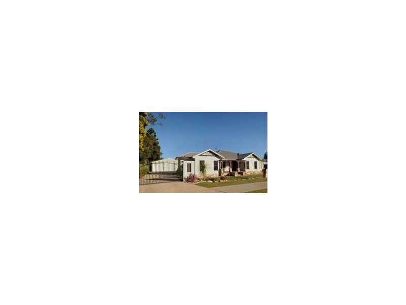 451 Mackenzie Street, Middle Ridge QLD 4350