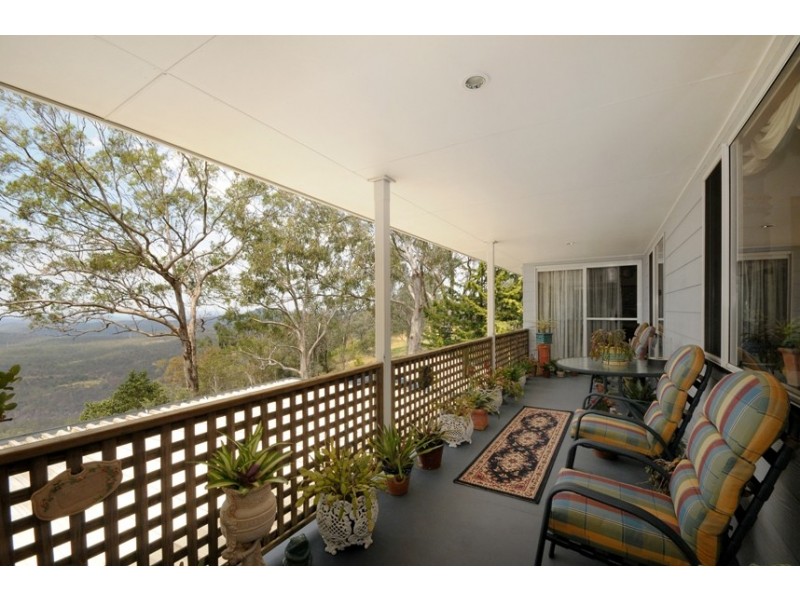10 Burraway Court, Middle Ridge QLD 4350