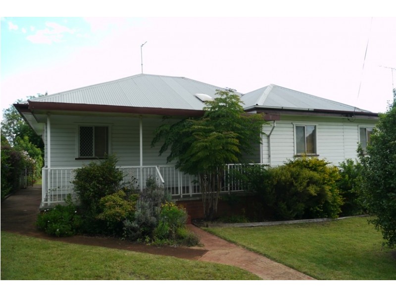 32 James Street, Rangeville QLD 4350